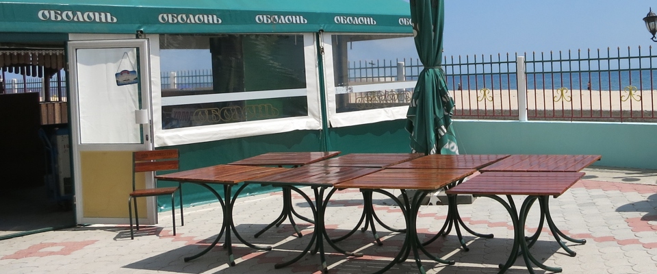 АДМИРАЛ, Затока - столики для отдыхающих АДМИРАЛ, Затока - столики для отдыхающих