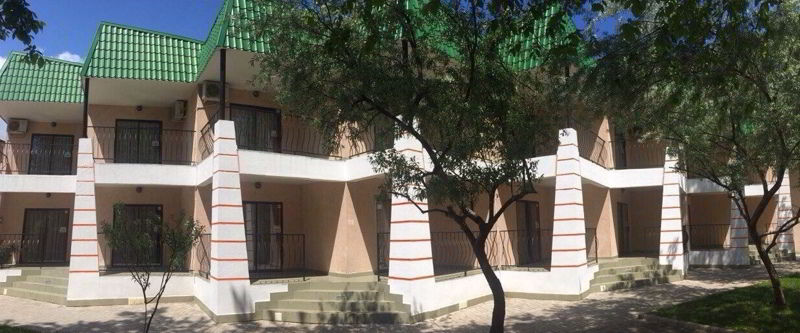 Изумруд - ухоженная территория