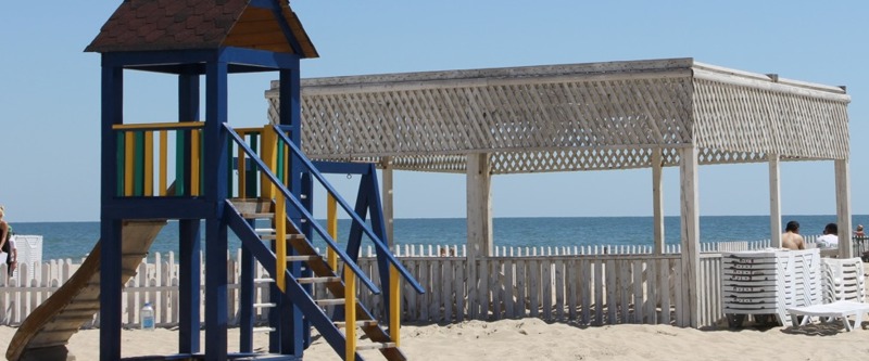 Детская площадка с видом на море - Парус, Затока